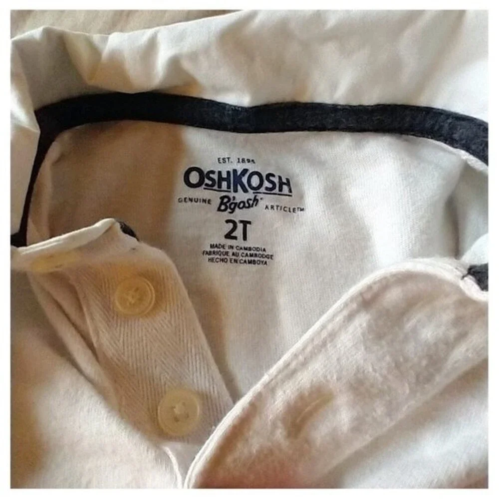 OshKosh Bgosh size 2t
